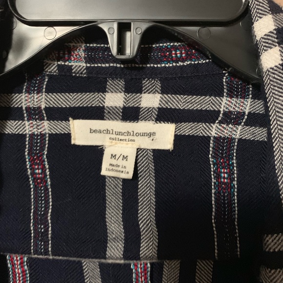 Soft and flowy flannel print blouse ❤️ - Picture 2 of 3